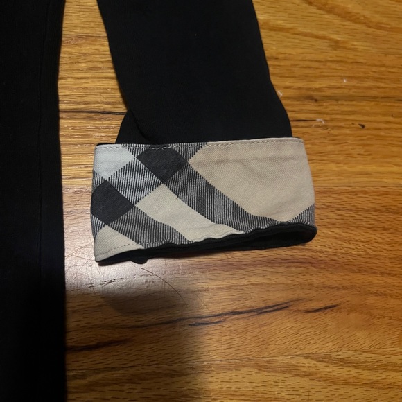 Burberry - Picture 2 of 5